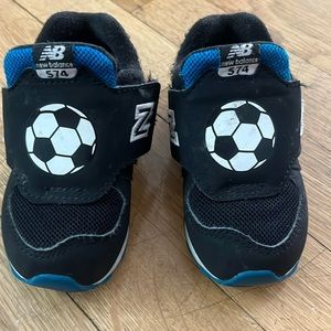 Toddler Boy New Balance 574 size 6